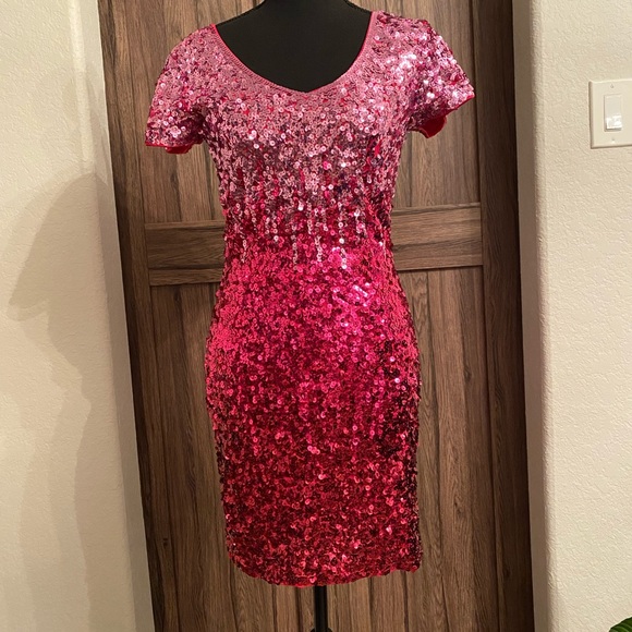 Sequin Glitter Short Sleeve V-Neck Dress - Picture 6 of 13